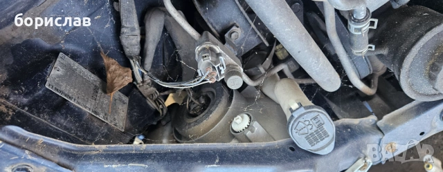 Десен фар за тойота ярис, снимка 3 - Части - 53599219