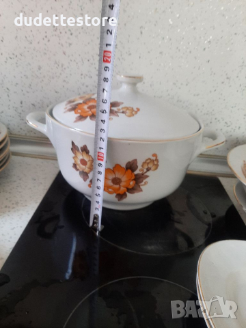 Красив супник с оранжеви цветя порцеланов, снимка 2 - Антикварни и старинни предмети - 36358533