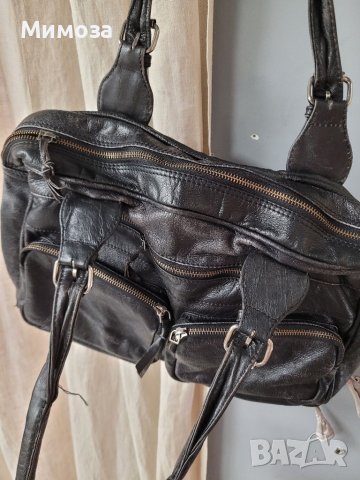 BON' A PARTE естествена кожа, черна чанта  с много джобчета, снимка 5 - Чанти - 41042803