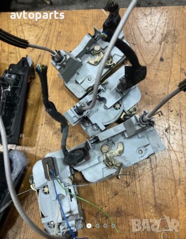 Peugeot 307 Комби Брави и вътрешни дръжки врати, снимка 3 - Части - 40376278