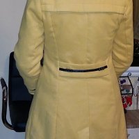 Жълто палто размер Л , снимка 1 - Якета - 44310915