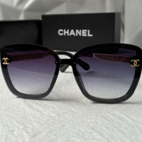CH 2024 дамски слънчеви очила с лого, снимка 4 - Слънчеви и диоптрични очила - 44659084