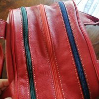 Червена дамска чанта с три отделни прегради, снимка 3 - Чанти - 41245597