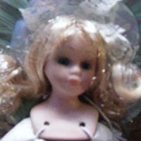 Малка порцеланова кукличка, снимка 5 - Колекции - 39265996