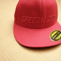 Шапка FLEXFIT 210® PREMIUM FITTED CAP SPECIALIZED, снимка 2 - Шапки - 39027749