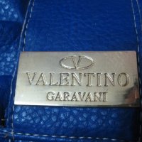 Valentino Garavani чанта клъч, снимка 3 - Чанти - 34034688