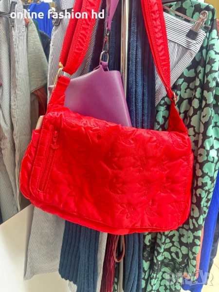 Дамска спортна чанта, снимка 1