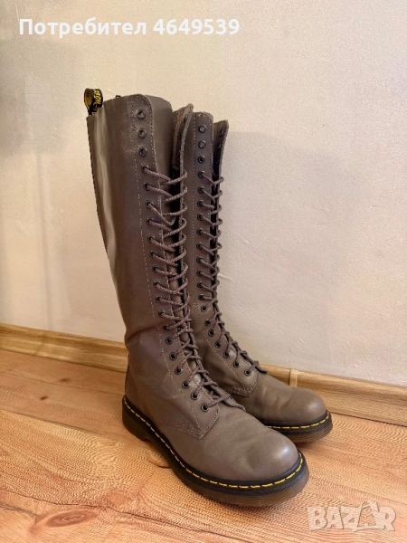 Оригинални Dr. Martens 1B60 Pisa Leather Knee-High Boots., снимка 1