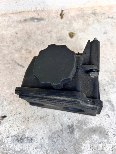 A0004602383. Казанче хидравлична течност  за Мерцедес E-класа W211. Бензин 3.5 OM 272., снимка 1