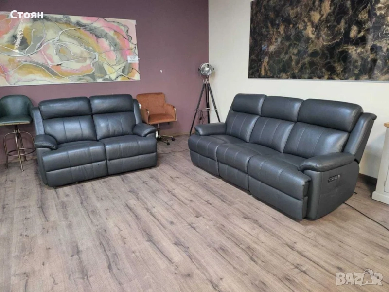 Тъмно сиви кожени дивани тройка и двойка с ел. релакс механизъм, снимка 1