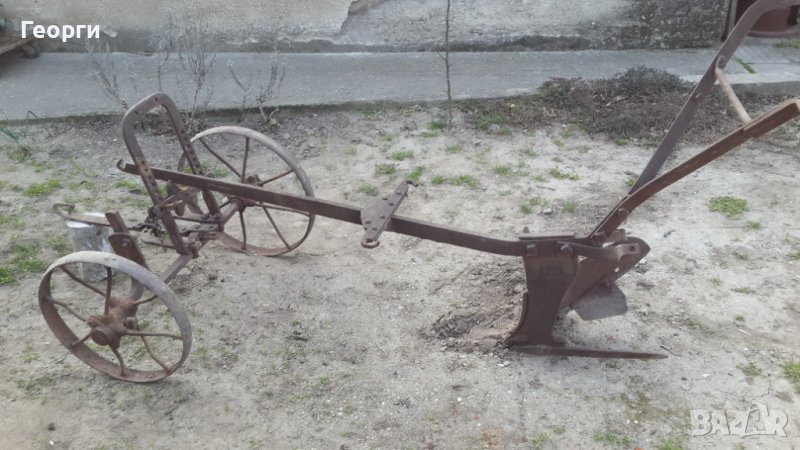 Стар плуг от две части, снимка 1
