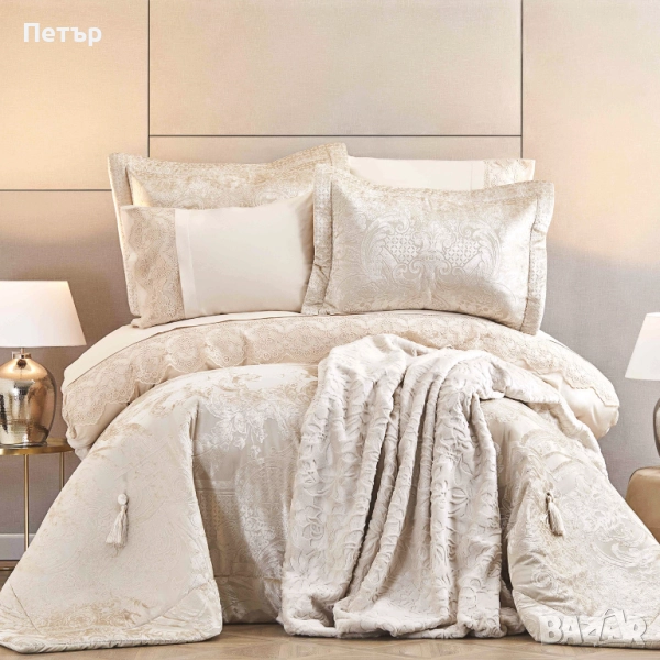 Комплект спално бельо Karaca Home Valeria Royal Gold - 10 части, снимка 1
