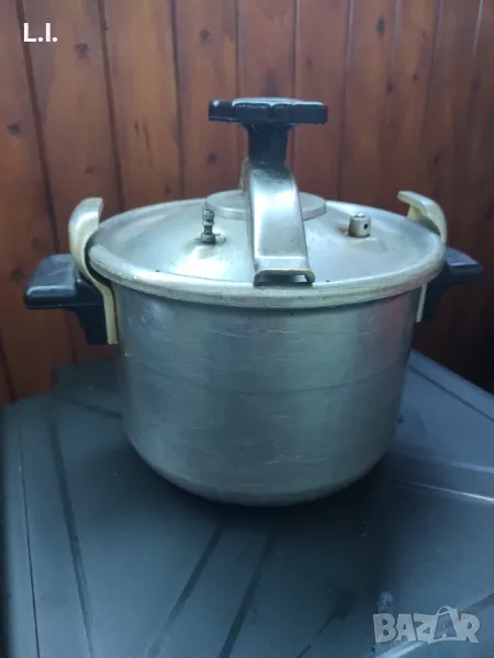 Руска тенджера под налягане , снимка 1