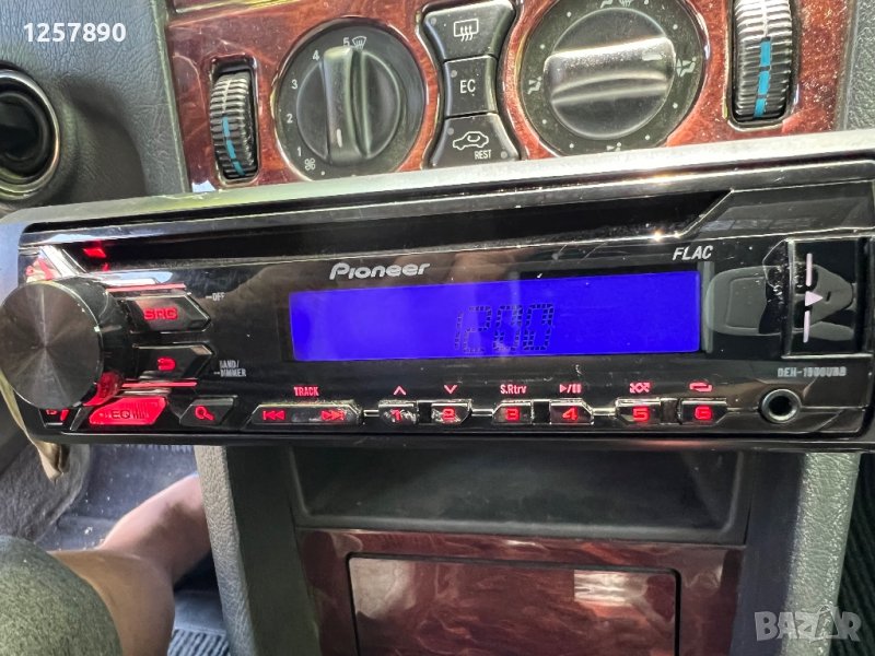 Авто радио Pioneer DEH 1900ubb с USB флашка, снимка 1