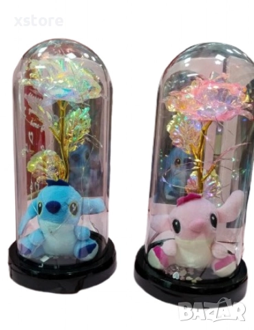 Пластмасова роза с кристален ефект в стъклен купол със Стич и LED светлини