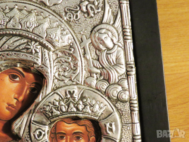красива икона на богородица, Дева Мария с младенеца във византийски стил с метален обков, снимка 4 - Икони - 36117817