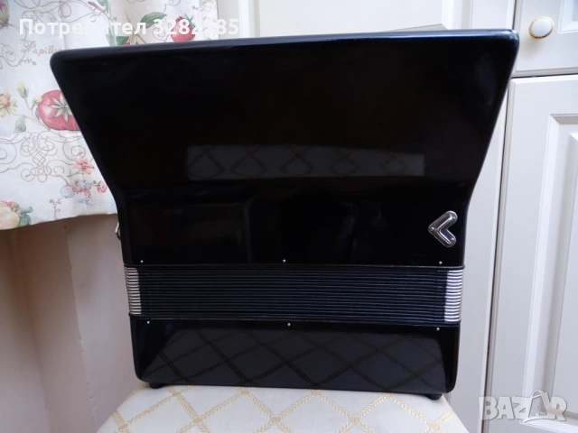 Продавам акордеон Weltmeister 60 баса в отлично състояние, снимка 7 - Акордеони - 53573069