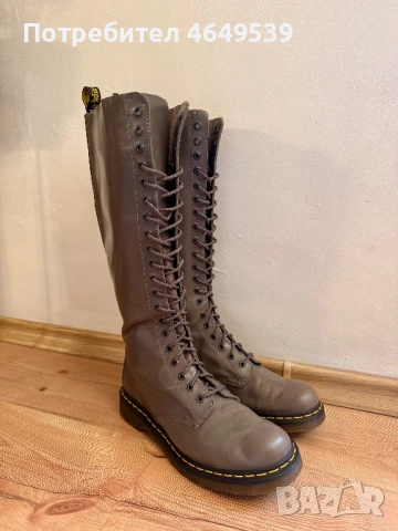 Оригинални Dr. Martens 1B60 Pisa Leather Knee-High Boots.