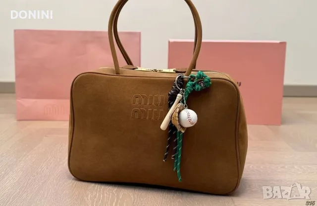 Miu Miu Beau дамска чанта от естествена кожа