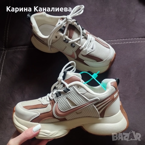 Дамски маратонки Nike
