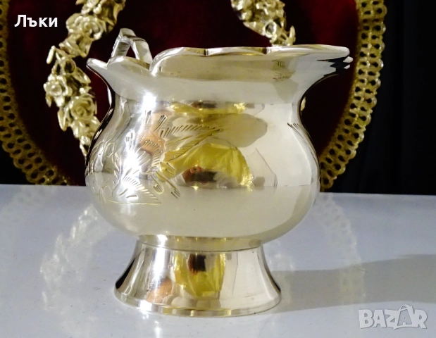 Викторианска бронзова кана,каничка,гравирана. , снимка 4 - Антикварни и старинни предмети - 52417332