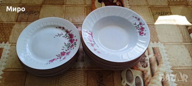 Български порцеланов сервиз от 12 части