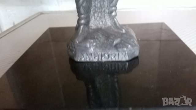 метална статуетка, снимка 2 - Антикварни и старинни предмети - 40421544