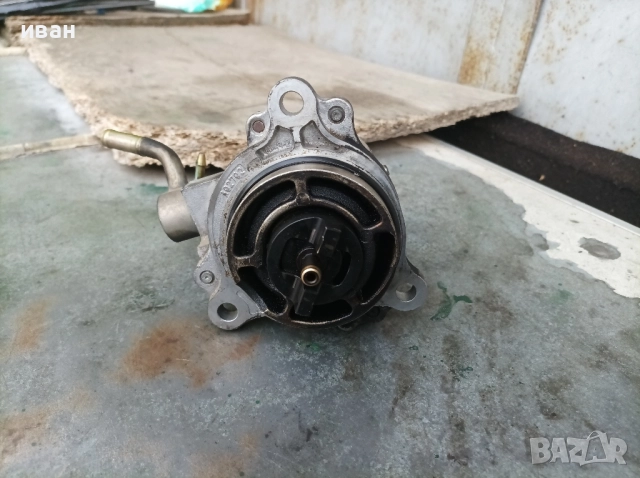 Вакуум помпа за Мазда 5 2.0 CD. 2005 год. , снимка 2 - Части - 51719428