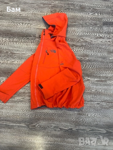 Оригинално мъжко софтшел яке The North Face размер М 
