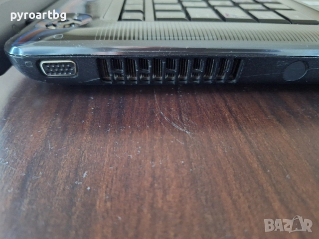 Лаптоп Toshiba, снимка 12 - Лаптопи за дома - 53447731