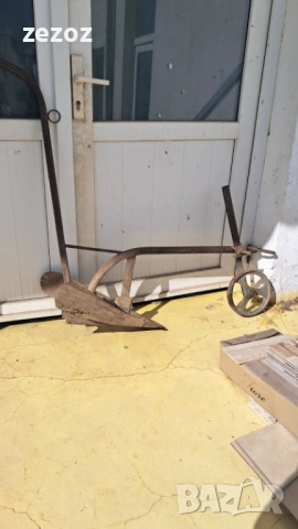 Рало и браздир автентични