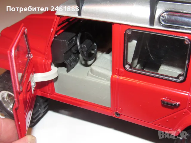 Много запазен Land Rover, около 1/18. Колекционерска количка, снимка 2 - Колекции - 49699041