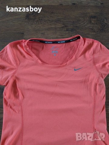 Nike - страхотна дамска тениска, снимка 2 - Тениски - 41978935