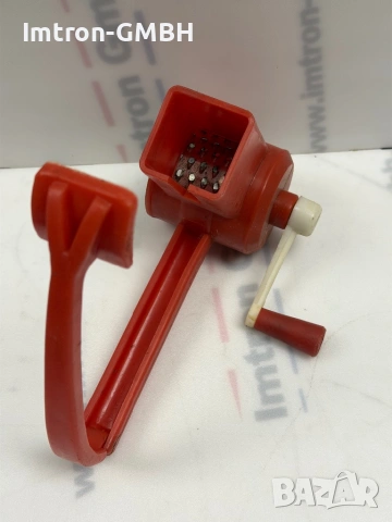 Ръчна машинка за мелене на орехи , снимка 2 - Други - 53778035