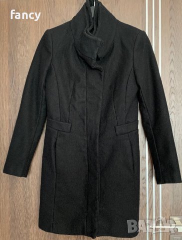 Вталено вълнено палто Zara