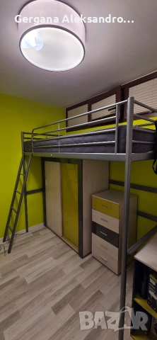 Двуетажно легло SVÄRTA надстройка за легло 90x200 см, сребристо+гардероб, снимка 2 - Спални и легла - 52670009