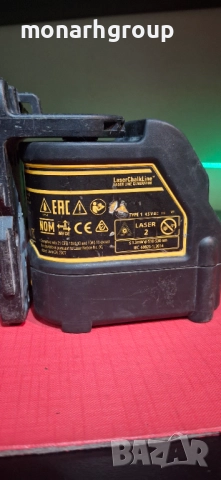 Лазерен нивелир DeWALT DW088CG /20 м, 0.3 мм/м  /, снимка 5 - Измервателни инструменти - 52436745