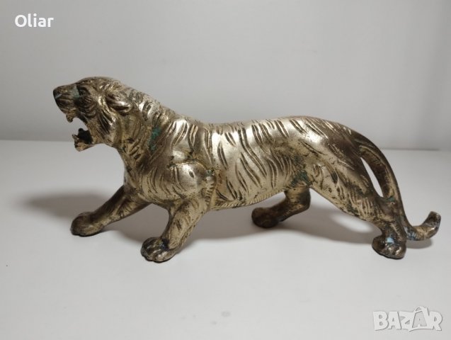Прекрасна много реалистична статуетка на тигър. Бронз. , снимка 1 - Антикварни и старинни предмети - 44244889