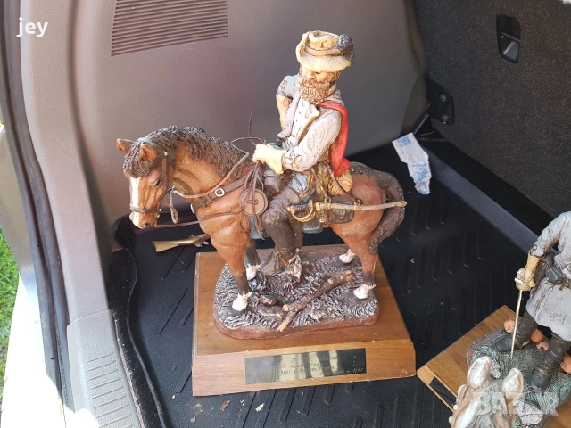 Rod Mench фигури