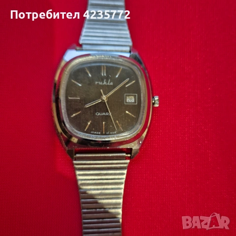 ruhla Оригинален немски кварцов винтидж часовник. 
