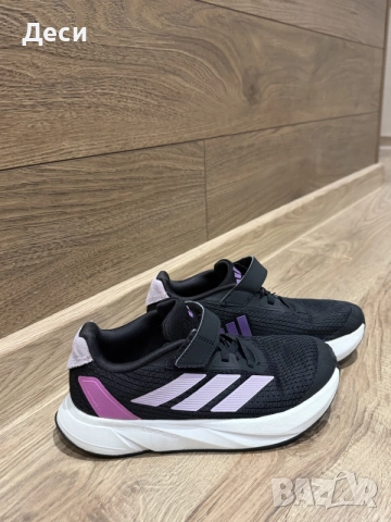 Продавам детски маратонки ADIDAS