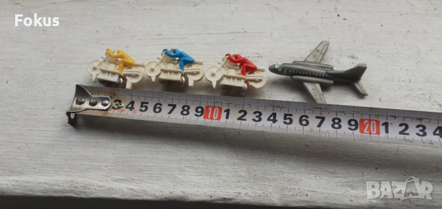 Лот миниатюрни играчки моторчета и самолет, снимка 6 - Антикварни и старинни предмети - 44717240