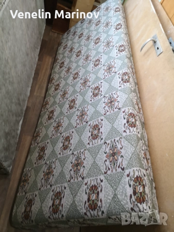 Подарявам две еденични легла с матраци  , снимка 3 - Спални и легла - 53748098