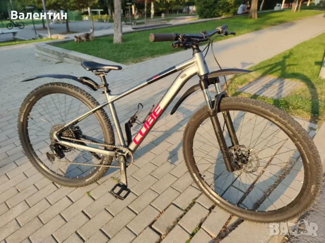 Планински велосипед DOWNHILL Cube Analog - M