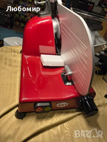 R.G.V Luxury Special edition 25 red Електрическа машина за рязане 140 W , снимка 4 - Обзавеждане на кухня - 50333361