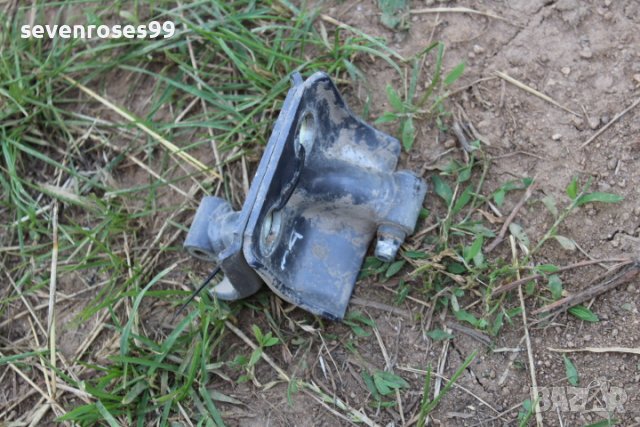 Панта за врата задна дясна Тата Индика 2009 Tata Indica, снимка 3 - Части - 41148517