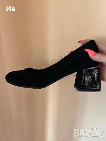 Нови дамски обувки😍, снимка 2 - Дамски обувки на ток - 51479395