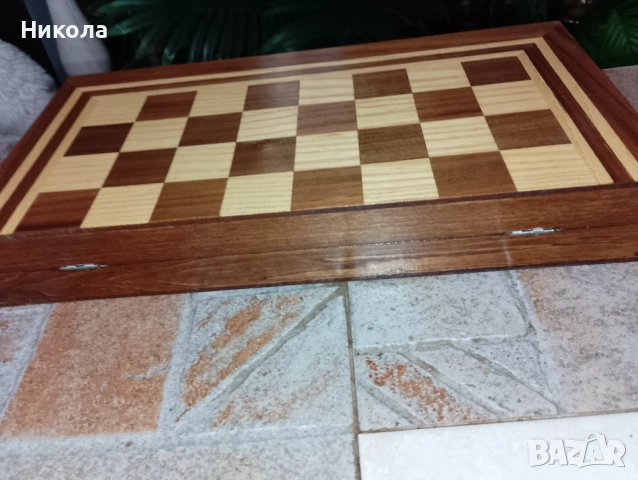  Шах-табла 34/34 с дървени фигури и  пулове, снимка 7 - Шах и табла - 41016677