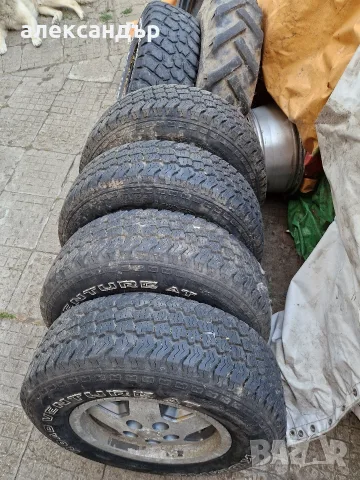 Гуми за джип 215/75/15, снимка 8 - Гуми и джанти - 47932927