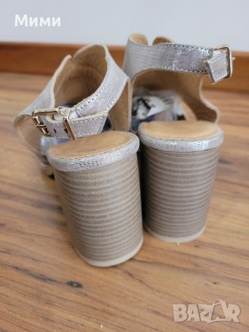 Нови златисти сандали естествена кожа, снимка 9 - Сандали - 44484156